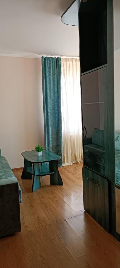 Vip Apartments In The Centre Mukacheve Exterior photo